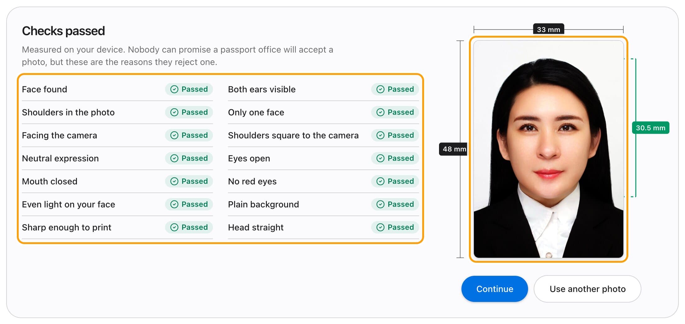 The checks screen for a Chinese visa photo, with each check passed and the photo measured in millimetres.